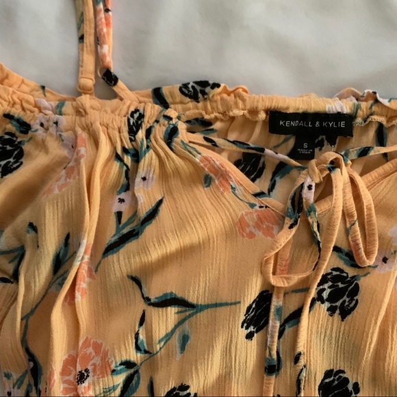 Kendall & Kylie Cold Shoulder Top - Picture 9 of 9